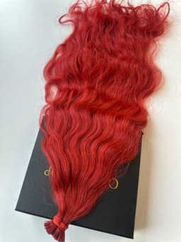 Extensions kératine cheveux russes rouges ondulés