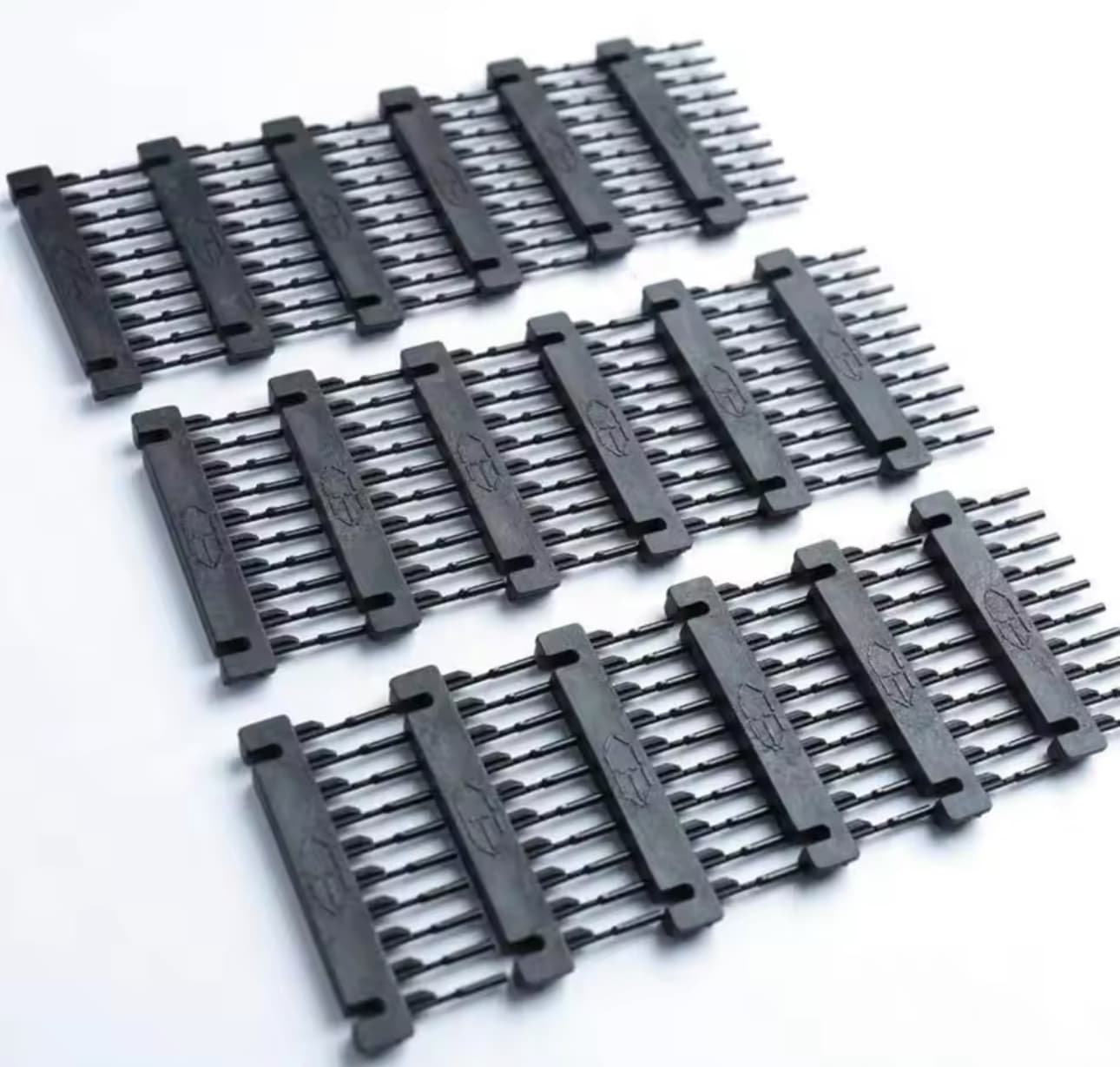 Professional device for applying 6D hair extensions.