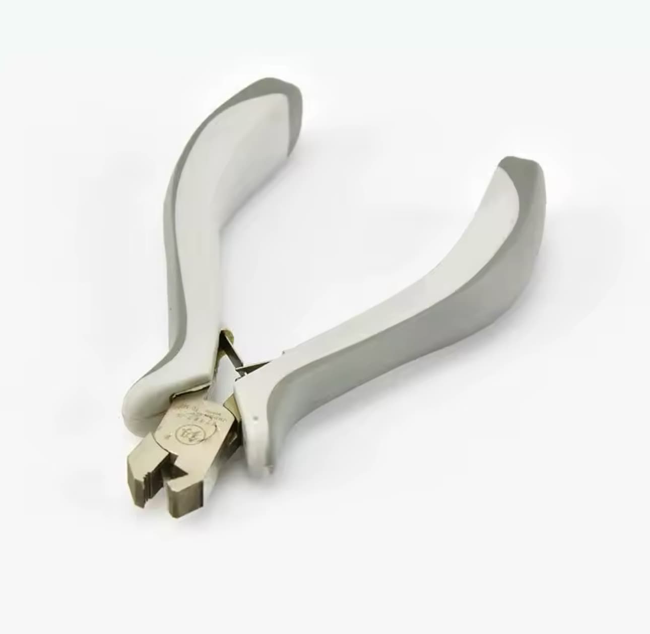 Professional device for applying 6D hair extensions.