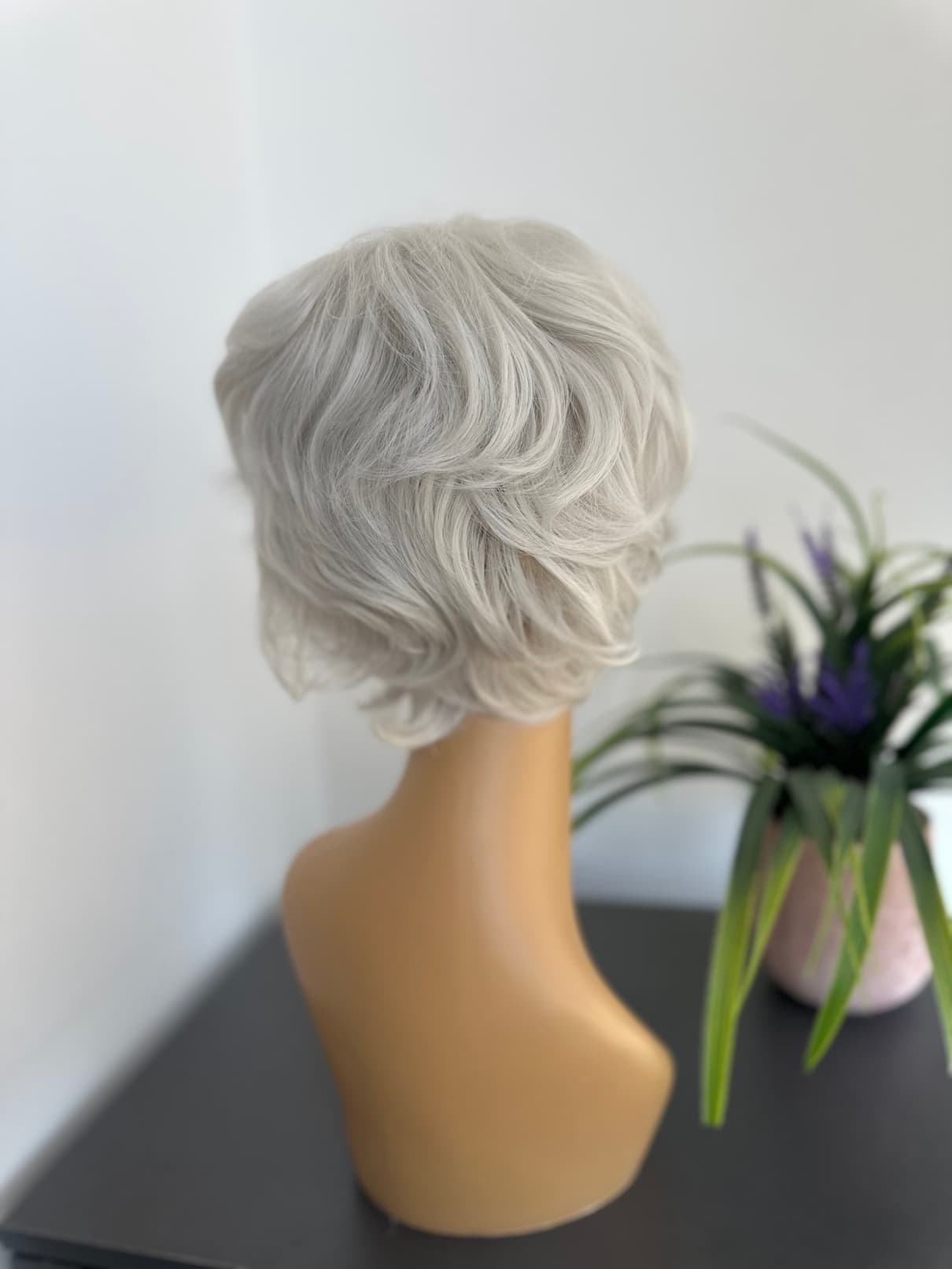 Lady Light Grey wig